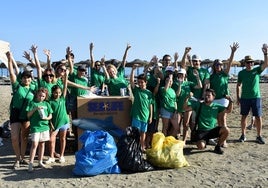 Voluntarios participantes en la jornada desarrollada en Malapesquera.