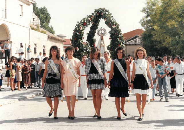Procesión en honor a la Virgen.