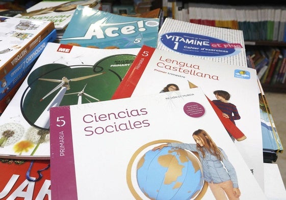 Libros de texto.