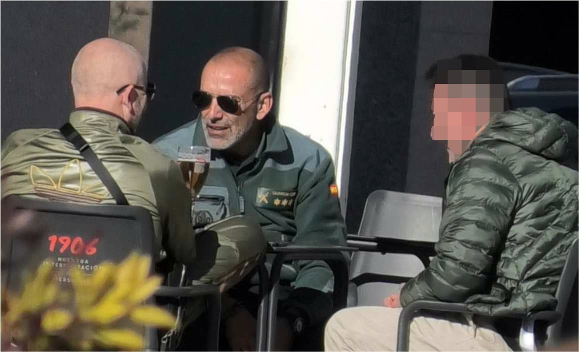 Las escuchas acorralan al guardia civil del puerto: «El escáner está estropeado, el que meta algo se forra»