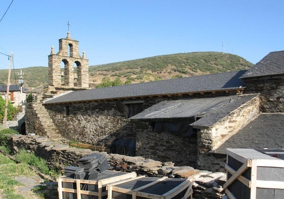 Iglesia de Encinedo.