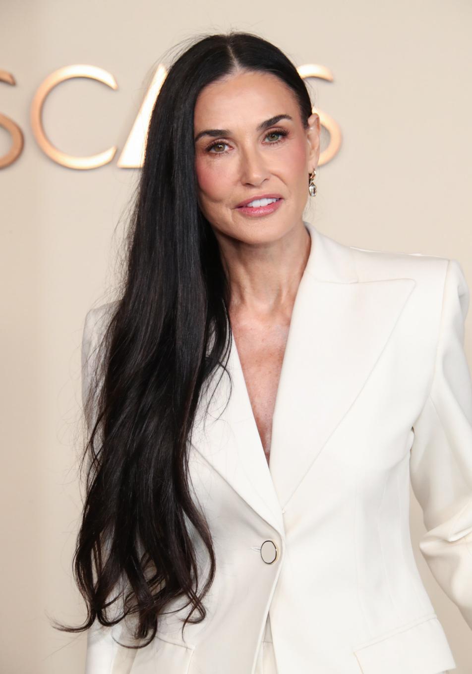 Estas cremas para cuello y escote son mis favoritas: rejuvenecen, nutren y hacen que la piel se vea más bonita