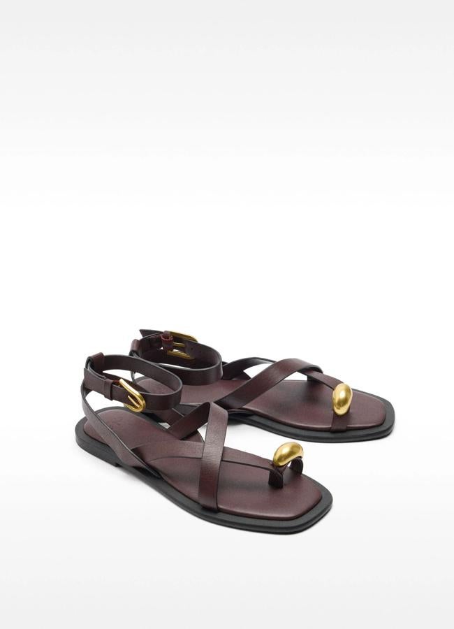 Imagen - Sandalias de piel con adorno dorado