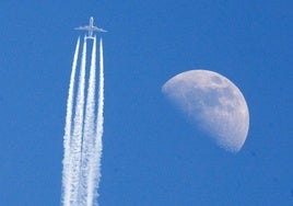 La aviación fue uno de los sectores que más incrementaron sus emisiones en 2024, sin haber recuperado aún el nivel prepandemia.