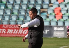 Rafa Dueñas, entrenador del Salamanca CF UDS